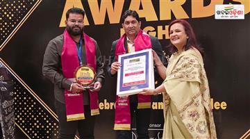 Khabar Odisha:SOA-receives-CSR-award-in-New-Delhi