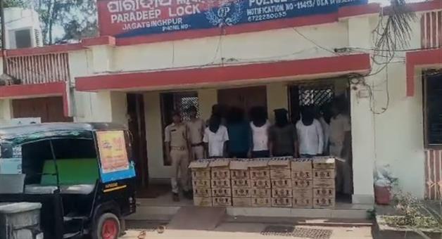 Khabar Odisha:Seizure-of-175-liters-of-native-liquor-6-arrested