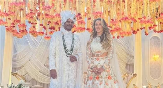 Khabar Odisha:Shikhar-Dhawan-married-2nd-time-to-his-girlfriend-Sophie-Shine