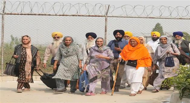 Khabar Odisha:Sikhs-welcome-not-Hindus-Pakistan-returns-devotees-on-Prakash-Parv