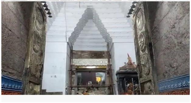 Khabar Odisha:Silver-Plating-begins-at-singhadara-gumut-of-shrimandir