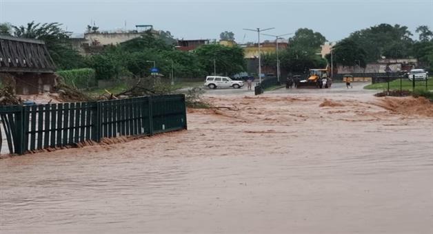 Khabar Odisha:Situation-worsens-Schools-closed-in-Punjab-till-September-7-flood-impact-reaches-Haryana