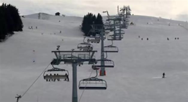 Khabar Odisha:Ski-lift-at-Spanish-resort-collapses-many-injured