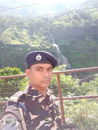 Khabar Odisha:Soldier-leaves-wife-in-ICU-goes-to-border
