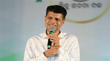 Khabar Odisha:Supporters-protest-against-Debiranjans-suspension-burn-Pandians-effigy