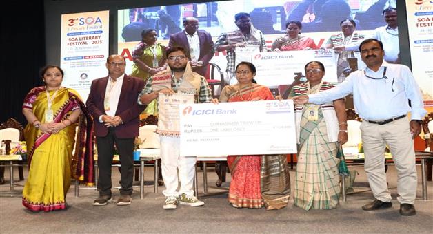 Khabar Odisha:Suryasnath-Tripathi-awarded-Soa-Yuva-Sahitya-Award