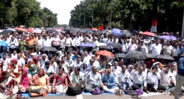 Khabar Odisha:Teachers-strike-suspended-15-day-ultimatum-to-government-assurance-of-a-quick-resolution