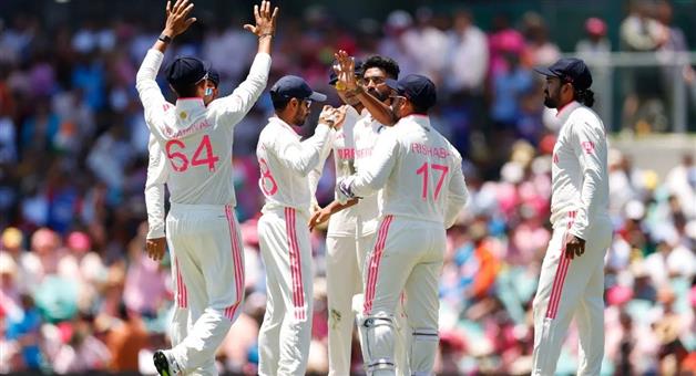 Khabar Odisha:Team-india-slips-to-4th-position-in-test-cricket
