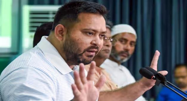 Khabar Odisha:Tejashwi-Yadavs-big-announcement---Every-household-will-be-given-one-government-job