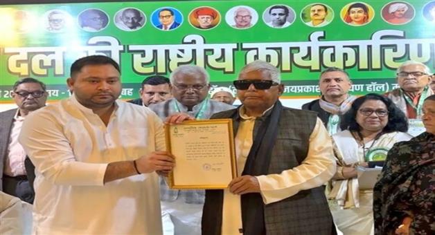 Khabar Odisha:Tejashwi-Yadav-becomes-new-RJD-working-president-announcement-made-in-presence-of-Lalu
