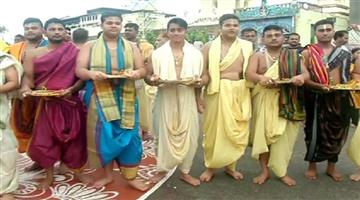 Khabar Odisha:The-Mahaprabhu-who-is-suffering-from-fever-is-well