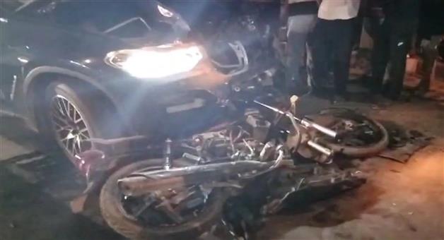 Khabar Odisha:The-bike-collided-with-the-car-another-innocent-life-was-lost