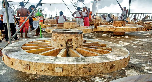 Khabar Odisha:The-construction-of-Mahaprabhus-chariot-is-underway-in-the-chariot-workshop