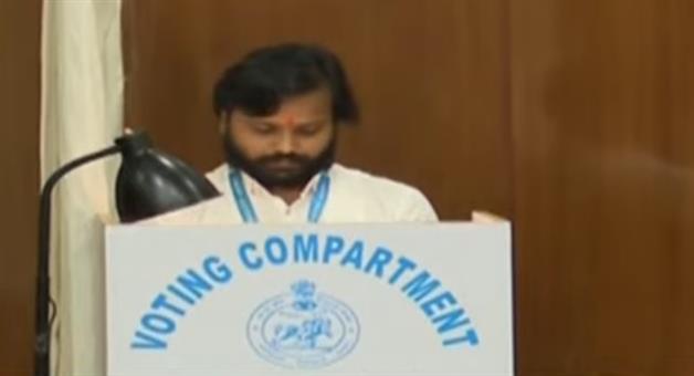 Khabar Odisha:The-fear-came-true-so-far-three-people-have-done-cross-voting-guess-who-is-who