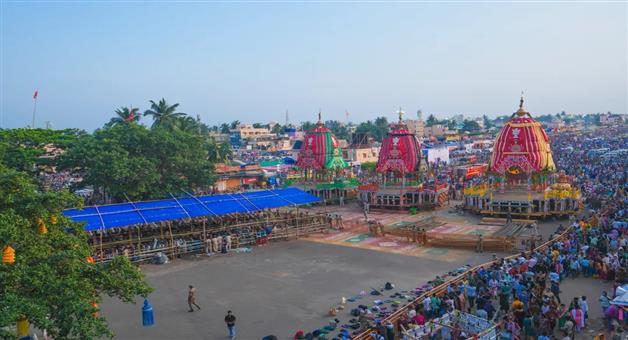Khabar Odisha:Three-Chariots-Ready-For-Bahuda-Yatra-After-South-Turn-Ritual-In-Puri