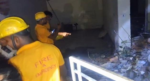 Khabar Odisha:Three-workers-crushed-in-collapsed-building