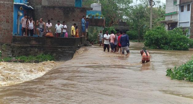 Khabar Odisha:Titli-affect--6-people-with-house-drowned