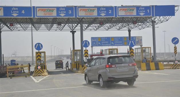 Khabar Odisha:Toll-barriers-will-be-demolished-in-the-country-tax-will-be-collected-even-if-you-drive-at-120-kmh-on-the-highway