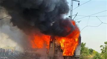 Khabar Odisha:Two-coaches-of-Rajdhani-express-catch-fire-Delhi-Mumbai-rail-route-affected