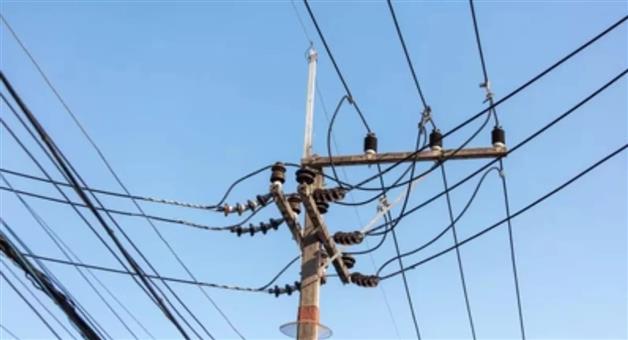 Khabar Odisha:Two-dead-and-30-injured-as-truck-carrying-kanwariya-hits-electric-wire