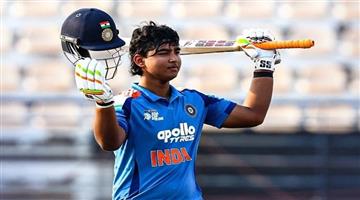 Khabar Odisha:Vaibhav-Suryavanshi-should-also-get-Sachin-like-treatment-in-Team-India-Shashi-Tharoor