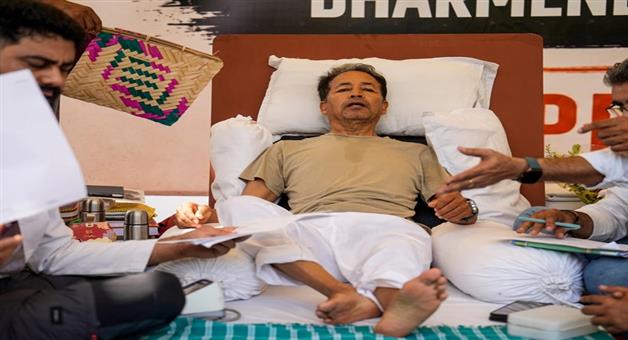 Khabar Odisha:Very-urgent-Delhi-High-Court-issues-notice-to-Central-and-State-Governments-regarding-Sonam-Wangchuk