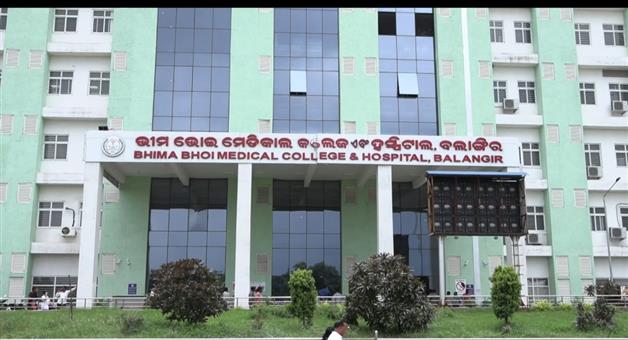 Khabar Odisha:Youths-leg-severed-during-a-clash