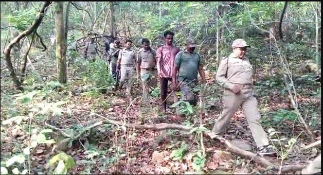 Khabar Odisha:Youth-dies-in-firing-by-forest-department-The-regional-chief-forester-explained-that-the-dead-youth-was-a-hunter