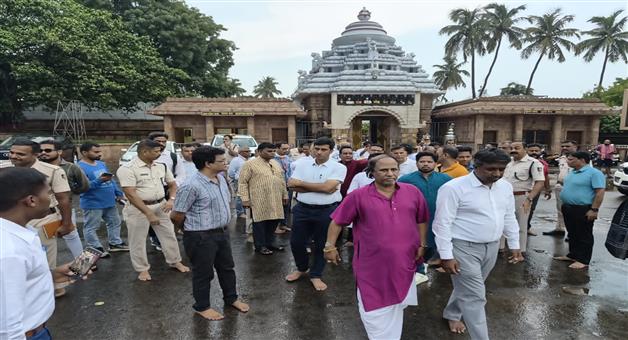 Khabar Odisha:a-high-level-committee-visits-gundicha-temple