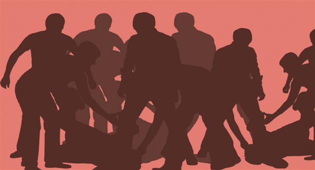 Khabar Odisha:a-mentally-unstable-man-beaten-by-villagers-badly