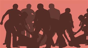 Khabar Odisha:a-mentally-unstable-man-beaten-by-villagers-badly