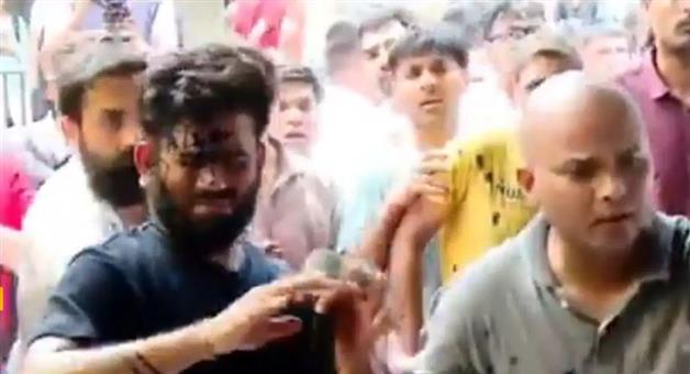 Khabar Odisha:abhijeet-dipke-ink-attack-jantar-mantar-sonam-wangchuk