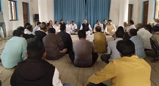 Khabar Odisha:again-mohammad-mokim-calls-a-close-room-meeting