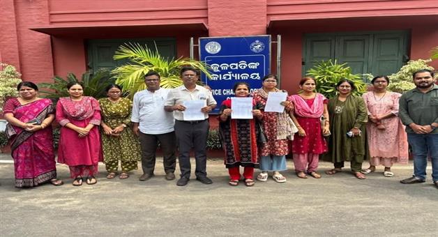 Khabar Odisha:all-hostel-warden-of-ravenshaw-university-resigned