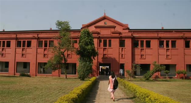 Khabar Odisha:all-hostel-warden-of-ravenshaw-university-resigned