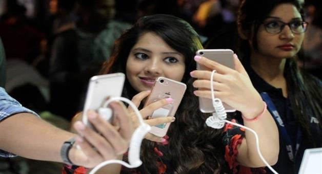 Khabar Odisha:apps-hidden-cost-of-owning-a-smartphone-in-india-if-not-less-42-percent-indian-users-spend-rs-2001-to-rs-5000-on-repair
