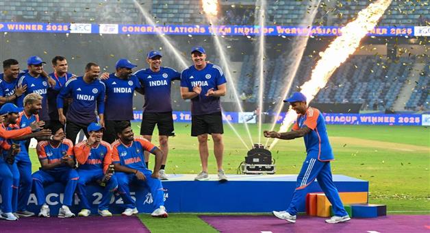 Khabar Odisha:bcci-writes-to-acc-to-hand-over-trophy-to-indian-team