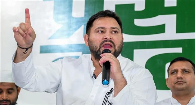 Khabar Odisha:bihar-election-2025-tejashwi-attacks-bjp-and-election-commission-before-voting