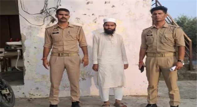 Khabar Odisha:bijnor-loudspeaker-issue-muezzin-arrested-cop-suspended-details