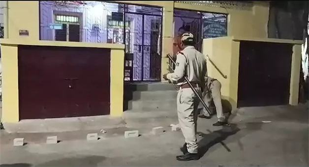 Khabar Odisha:bomb-attack-near-municipal-chairpersons-house-at-bhanjanagar-ganjam