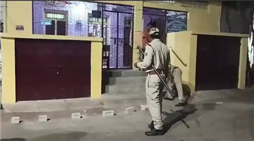 Khabar Odisha:bomb-attack-near-municipal-chairpersons-house-at-bhanjanagar-ganjam