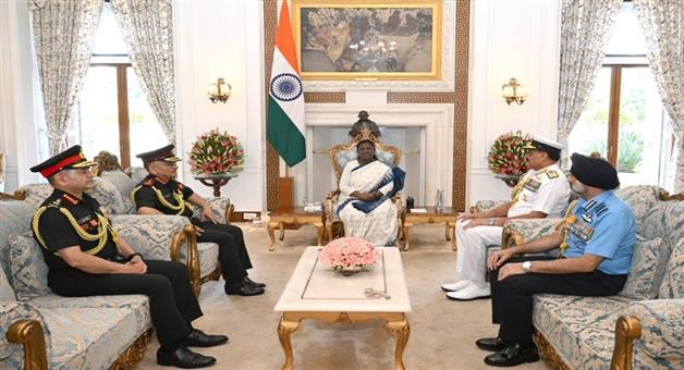 Khabar Odisha:cds-general-allong-with-3-army-chief-meets-president-droupadi-murmu-after-operation-sindoor