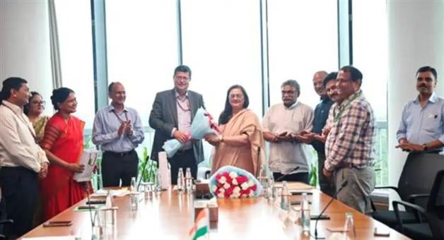 Khabar Odisha:centre-mota-csir-nbri-mou-conserve-rare-medicinal-plant-species-tribal-knowledge