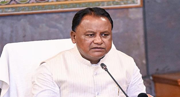 Khabar Odisha:cm-majhi-flags-lack-of-sensitivity-orders-rdc-inquiry-into-keonjhar-bank-delay-case