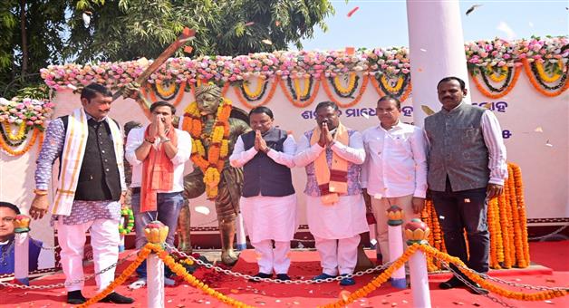 Khabar Odisha:cm-mohan-charan-majhi-says-the-sacrifies-of-madho-singh-is-the-rare-in-the-world