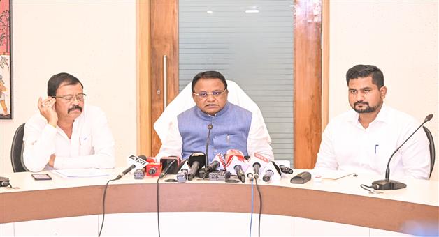 Khabar Odisha:cm-reviews-floof-situation-of-odisha