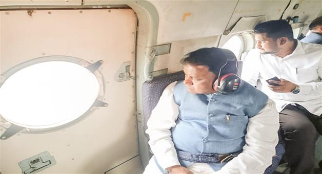 Khabar Odisha:cm-visits-flood-area