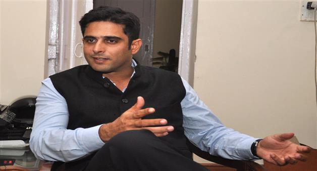 Khabar Odisha:debesh-acharya-supports-kalikesh-leadership