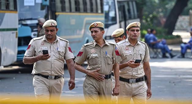 Khabar Odisha:delhi-internet-suspended-cjp-protest-connaught-place-shops-closed