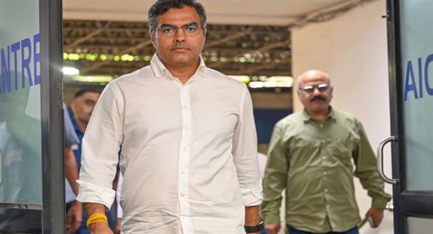 Khabar Odisha:delhi-police-action-parvesh-verma-slap-case-ncr-registered